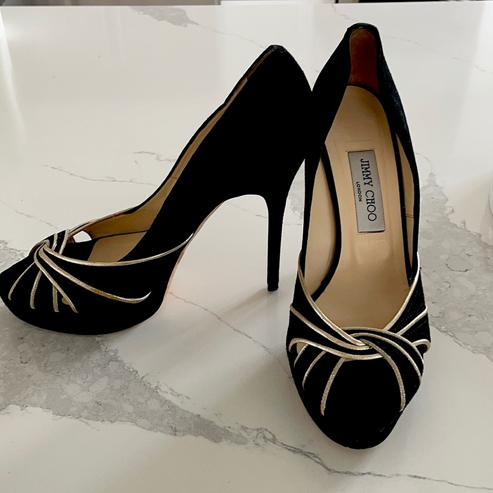 Jimmy Choo  black suede platform pumps size 40(10)